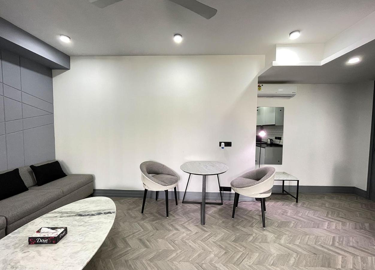 Bedchambers Serviced Apartments, Mg Road 구르가온 외부 사진