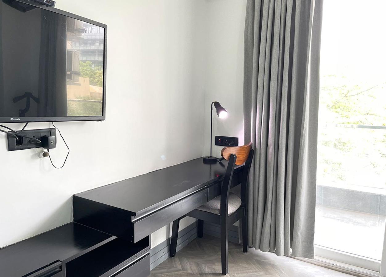 Bedchambers Serviced Apartments, Mg Road 구르가온 외부 사진
