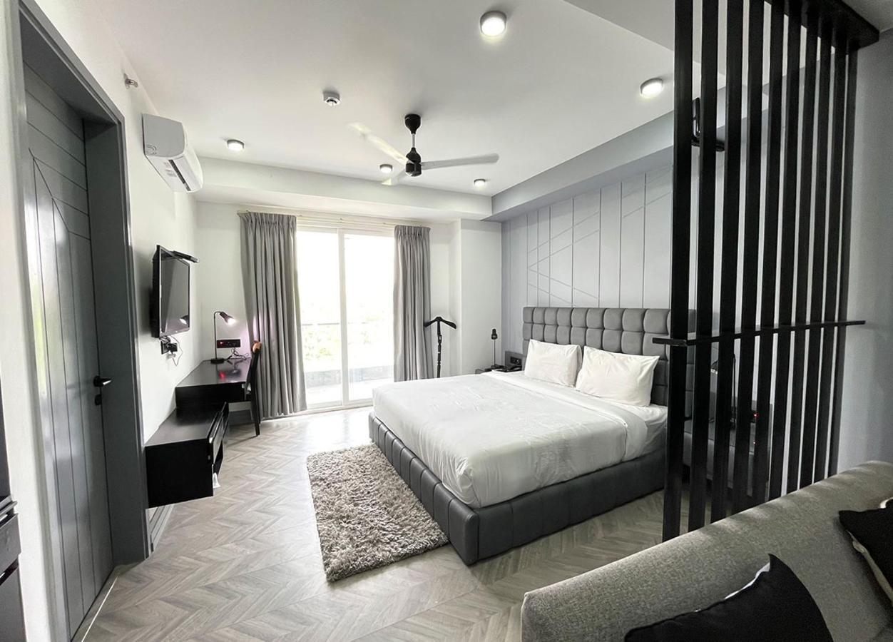 Bedchambers Serviced Apartments, Mg Road 구르가온 외부 사진