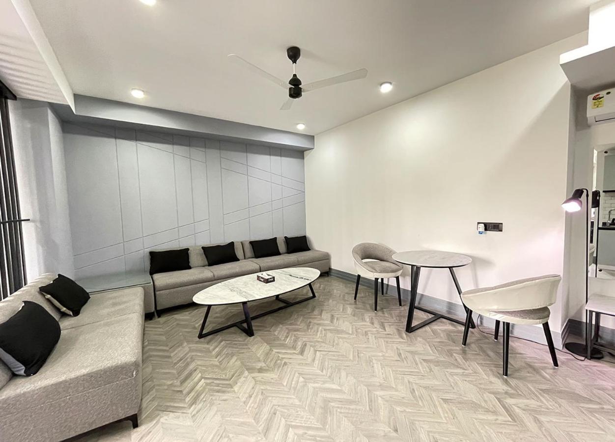 Bedchambers Serviced Apartments, Mg Road 구르가온 외부 사진