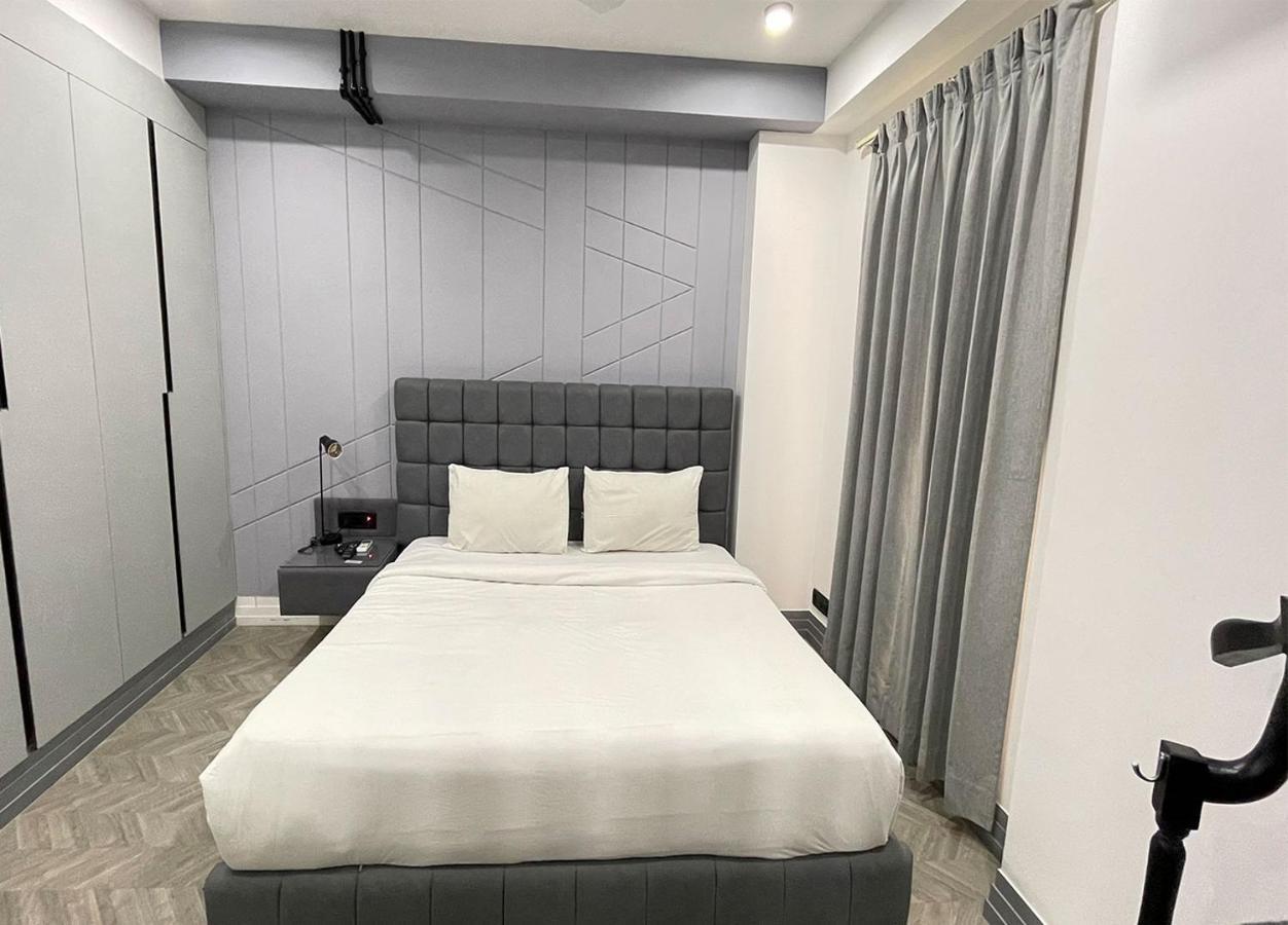 Bedchambers Serviced Apartments, Mg Road 구르가온 외부 사진