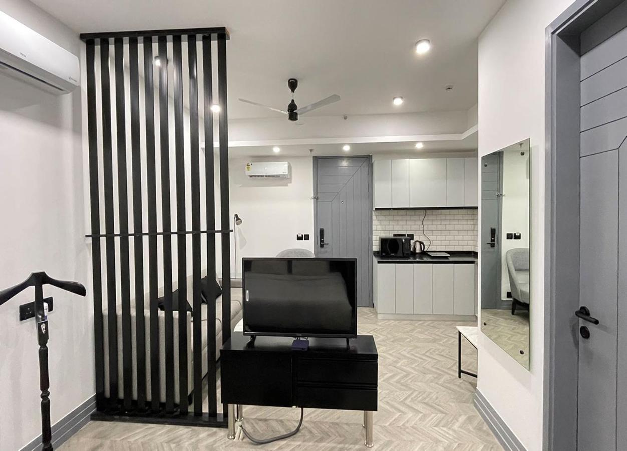 Bedchambers Serviced Apartments, Mg Road 구르가온 외부 사진
