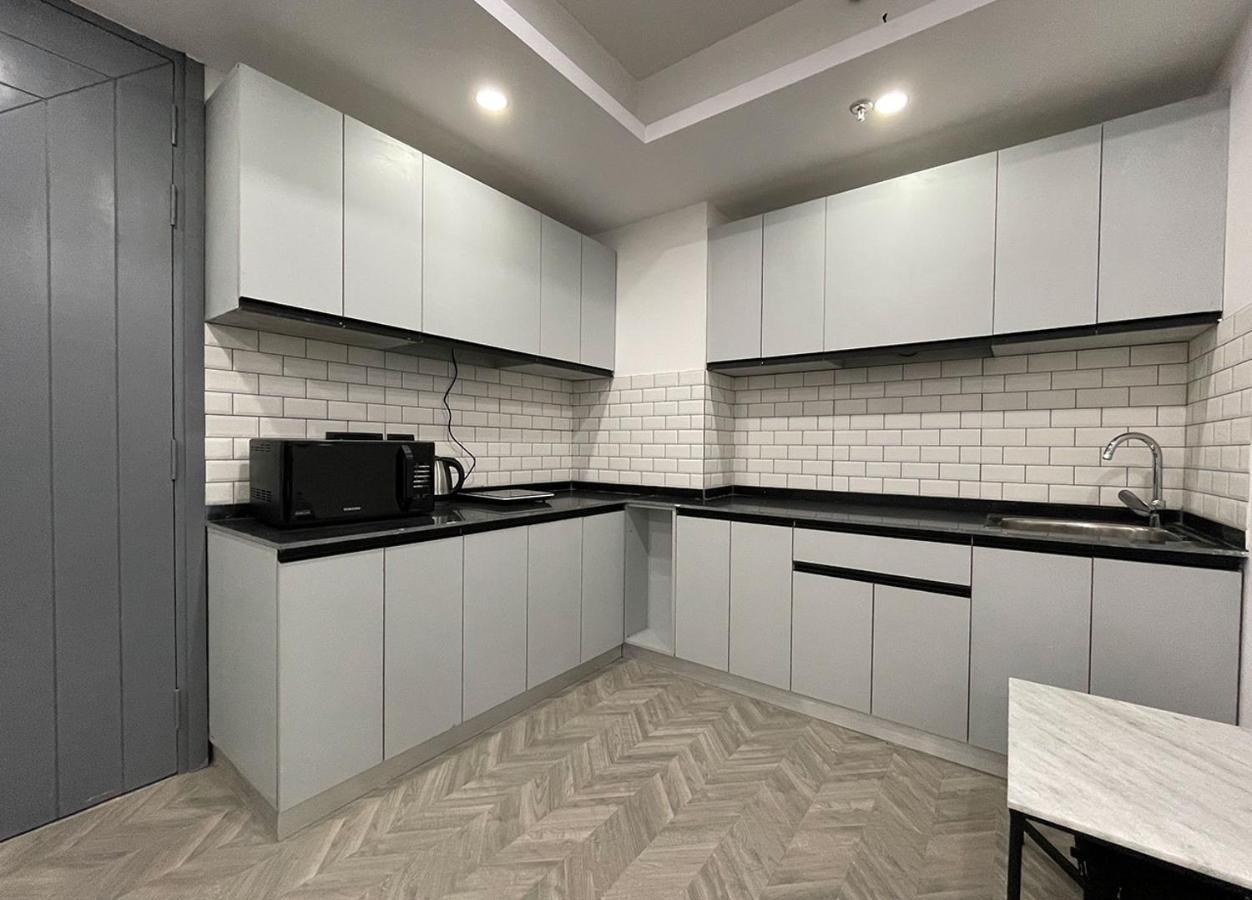 Bedchambers Serviced Apartments, Mg Road 구르가온 외부 사진