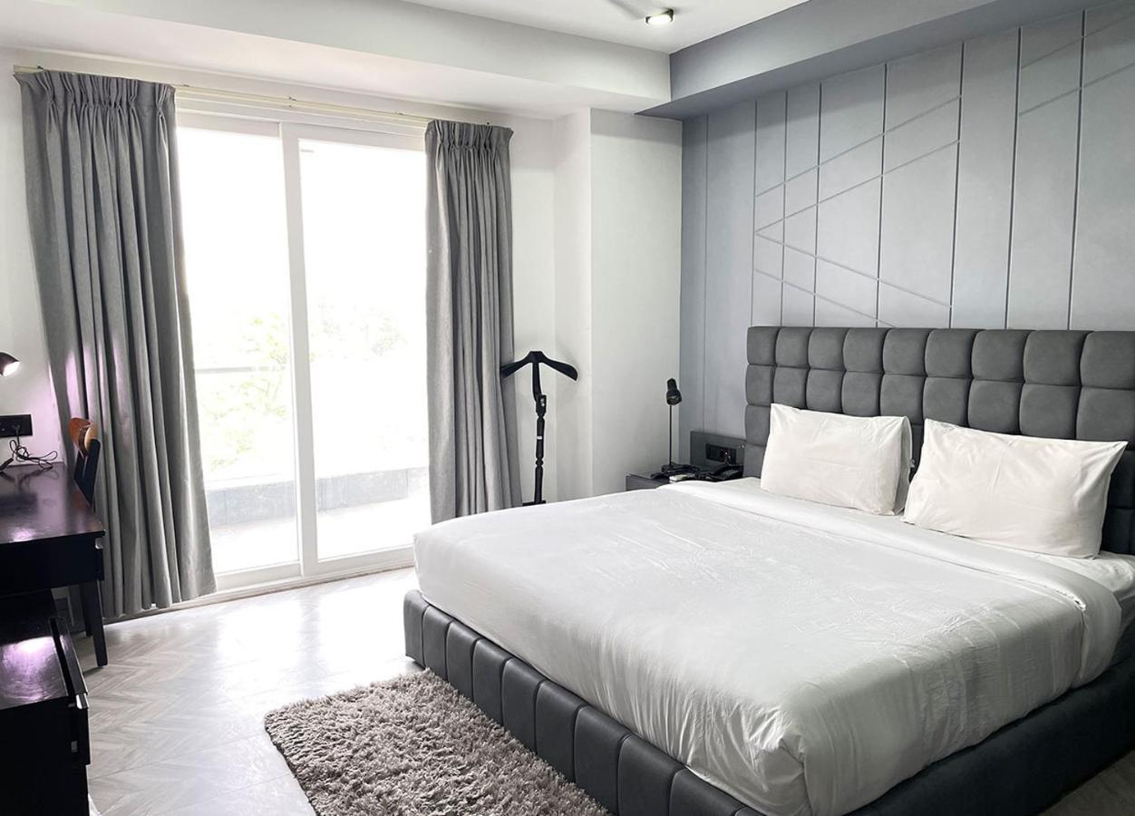 Bedchambers Serviced Apartments, Mg Road 구르가온 외부 사진