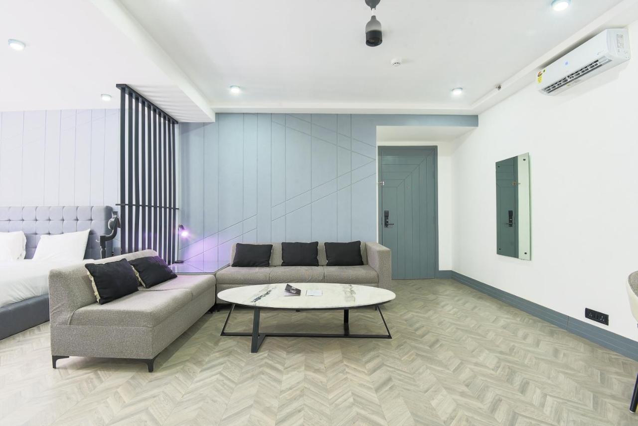 Bedchambers Serviced Apartments, Mg Road 구르가온 외부 사진