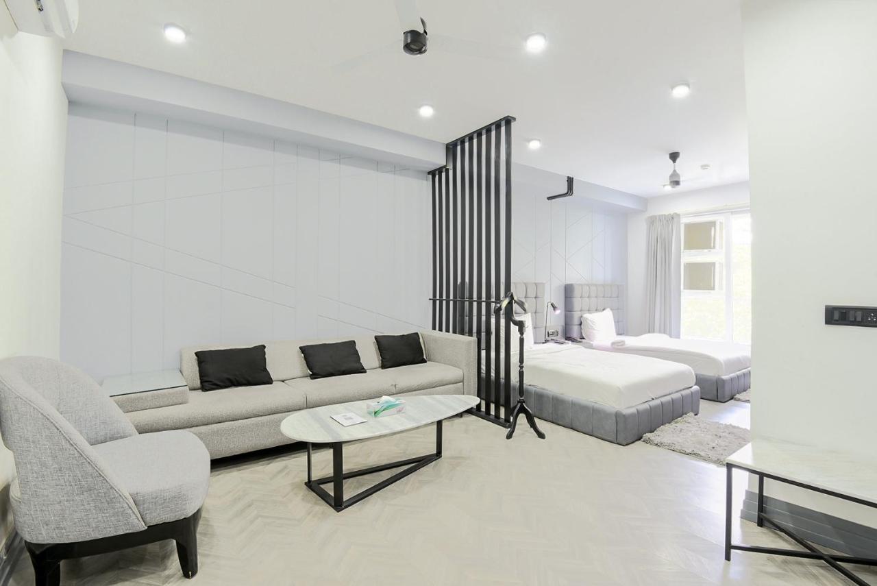 Bedchambers Serviced Apartments, Mg Road 구르가온 외부 사진
