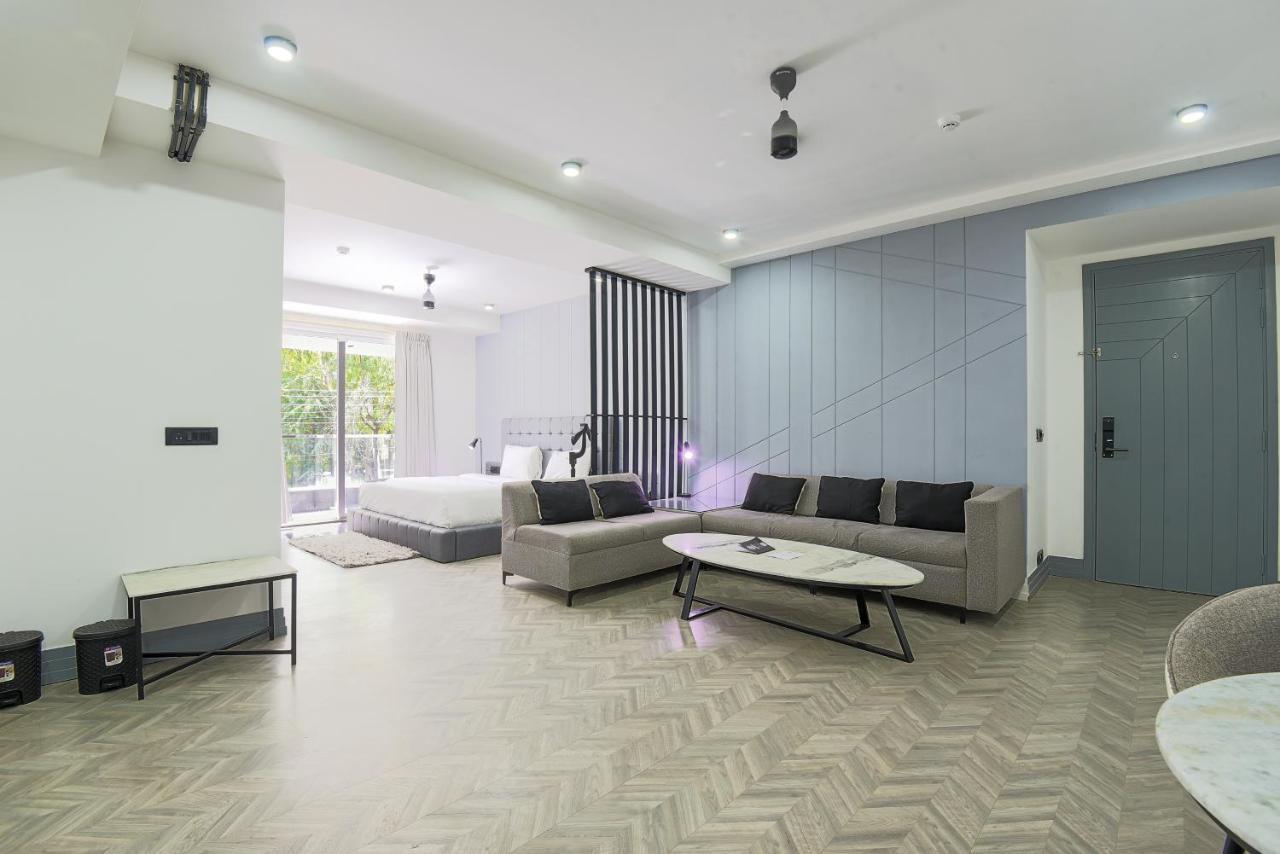 Bedchambers Serviced Apartments, Mg Road 구르가온 외부 사진